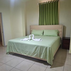 Hotel Enrique I Gazcue